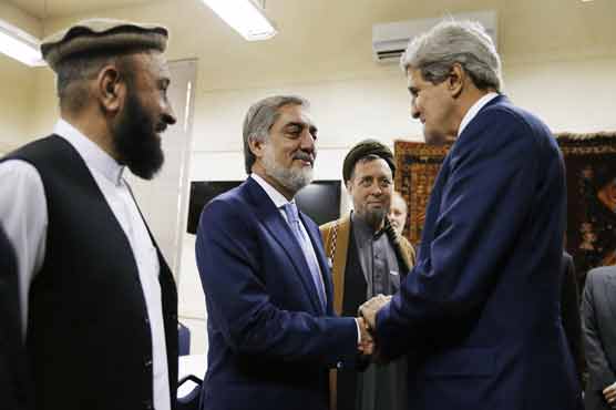  Kerry endavours to broker deal between Abdullah, Ghani 