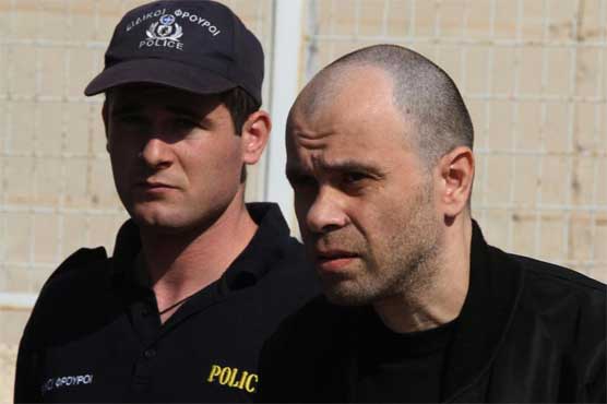 Police catch top Greek fugitive after shootout