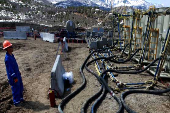 Geopolitical woes send oil prices higher in Asia