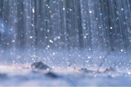 Rain turns weather pleasant in Lahore, twin cities 