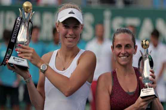 Tennis: Wozniacki routs Vinci for Istanbul title