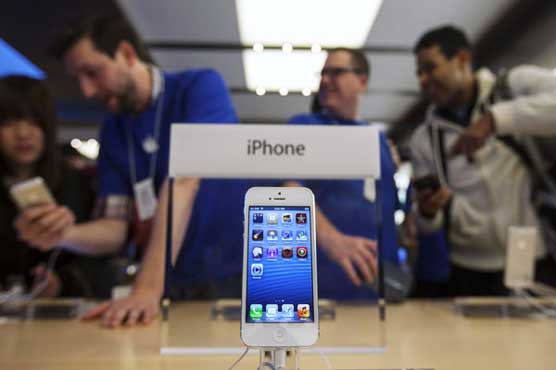 Apple profit climbs along with iPhone sales 