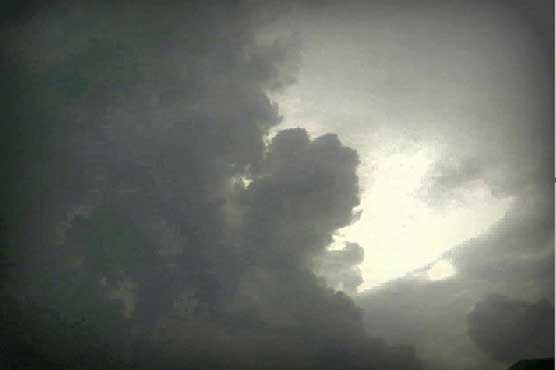 Rain lashes Twin cities, Lahore 