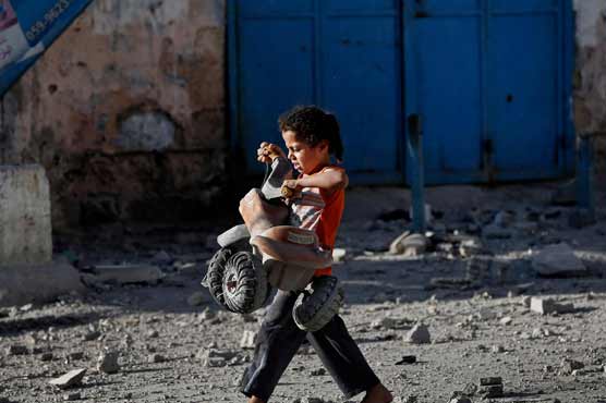 Gaza 12-hour humanitarian truce enters into force