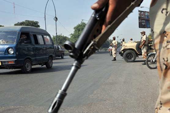 Two cops among three killed in Karachi gun attacks