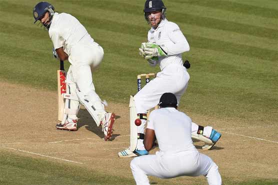 India in a spin as England eye victory