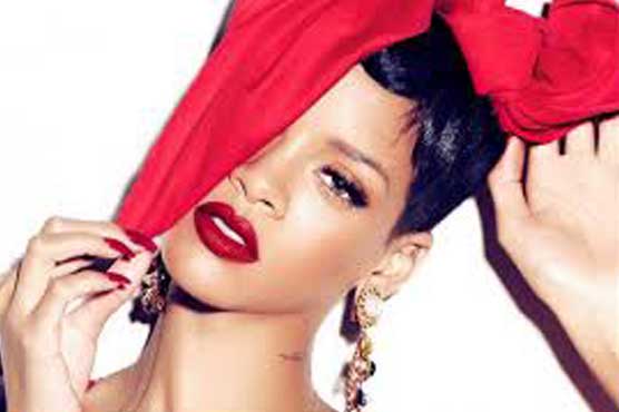 Rihanna honoured as fashion icon of the year