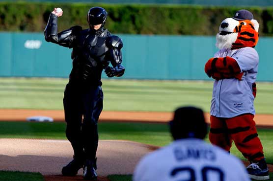RoboCop throws 1st pitch at Detroit Tigers game