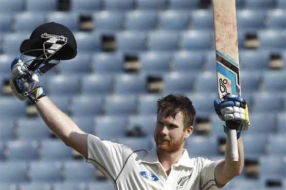 Neesham, Watling set up huge NZ total