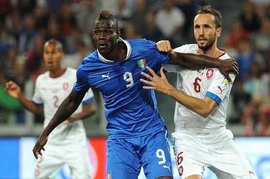 Football: Italy beat England 2-1 in World Cup