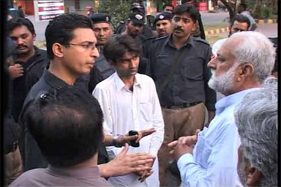 Barricades removed from road in front of Qadri residence