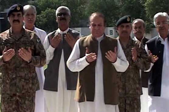 PM Nawaz visits Corps Headquarters Peshawar