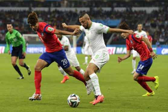 Football: Algeria close to 2nd round after Korea feast