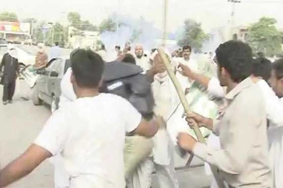 Over 70 policemen injured in clash with PAT workers in Islamabad
