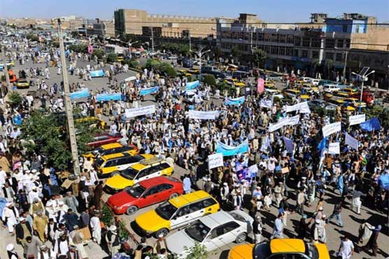 UN holds talks to broker Afghan election deal