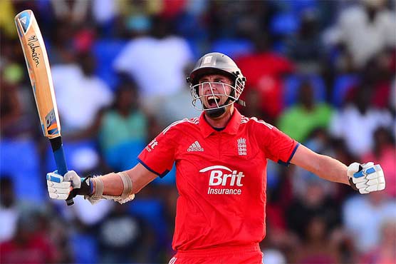 Bopara, Broad lead England to three-wicket win