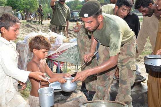 Army troops begin relief operation in Tharparkar, wheat supply underway