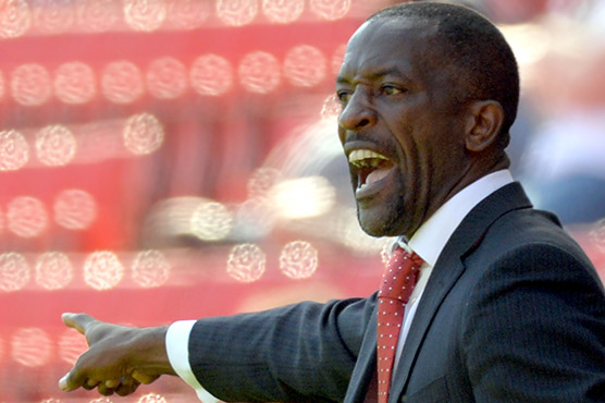 Charlton sack manager Chris Powell