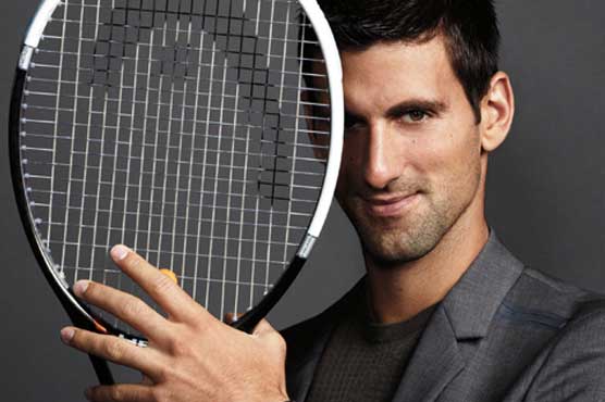 Djokovic advances at Indian Wells