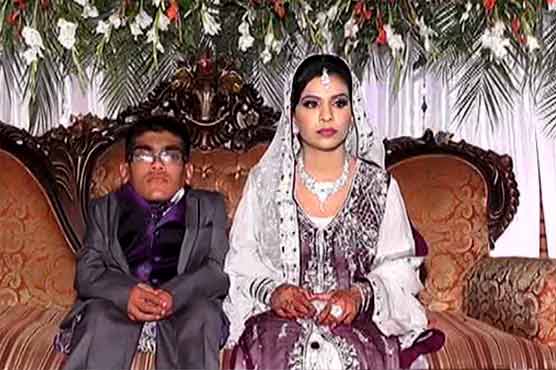 سکاٹ لینڈ سے آئے 3 فٹ کے رحمان علی کو دلہن مل گئی