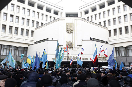 Crimea holds referendum to split from Ukraine