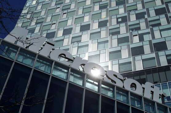 Microsoft shares flirt with dotcom-boom levels on iPad app report