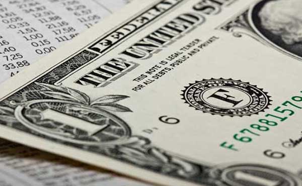 Dollar holds steady in Asia 