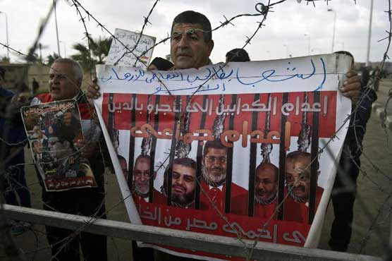 Egypt court sentences 529 Morsi supporters to death