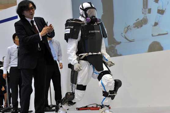 Japan robot suit firm lists on stock market