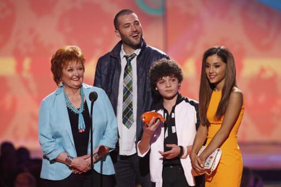 One Direction, Ariana Grande win at Kids' Choice Awards
