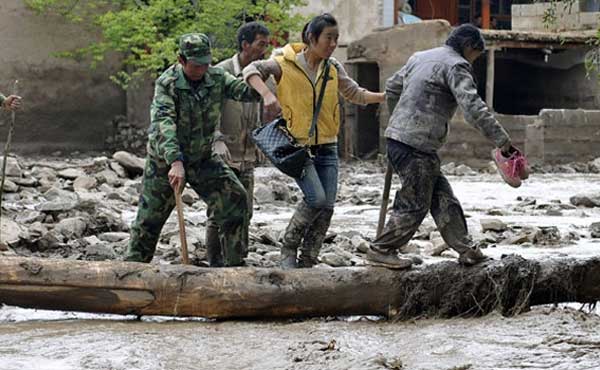 China storms leave 16 dead