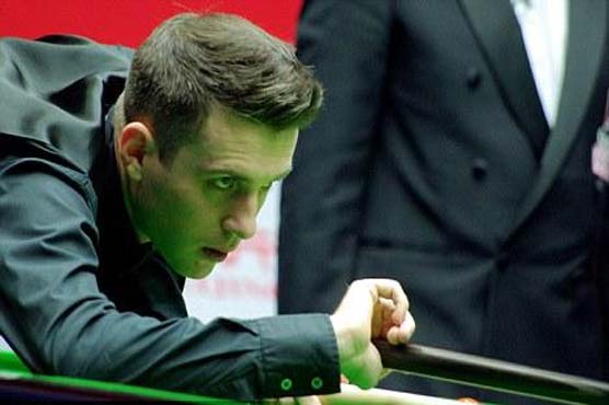 Snooker: Selby sees off Robertson to reach world final