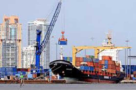 US trade deficit drops 3.6 percent in March