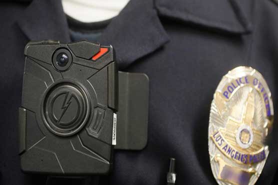 London police to wear body cameras in year-long trail 