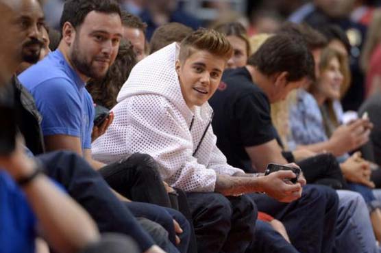 Justin Bieber accused of attempted robbery: police