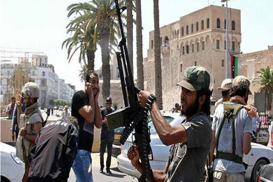 24 dead as Libya ex-general battles Benghazi Islamists