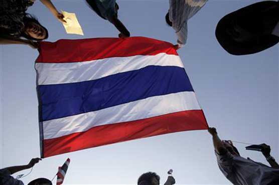 Thai 'Red Shirts' want referendum on political impasse 