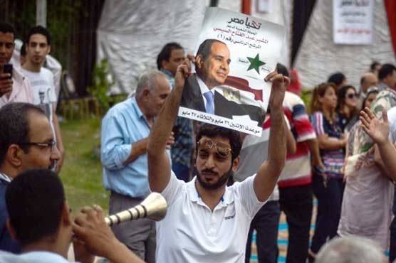 Strongman Sisi poised to stroll to Egypt presidency