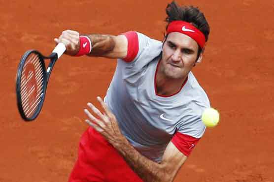Tennis: Federer cruises as Serena, Venus eye Paris showdown