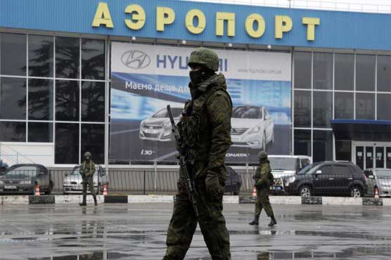 Battle for key Ukraine airport as future leader vows 'no Somalia'