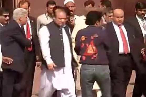 PM Nawaz visits Jamia Masjid New Delhi