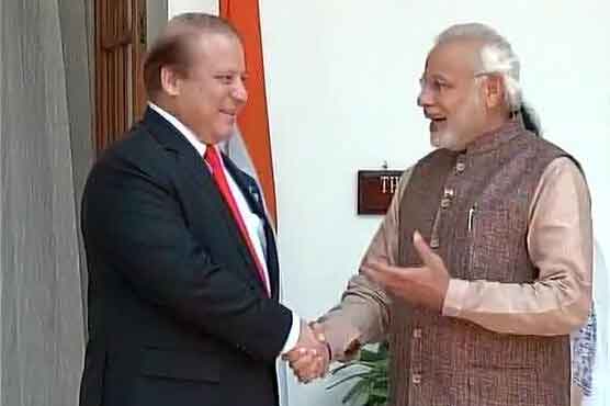 Mending ties: PM Nawaz meets Modi at Hyderabad House