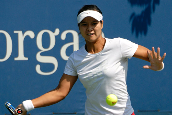 Tennis: Chinese star Li stunned at French Open