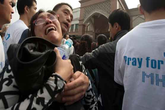 Relatives of MH370 passengers accuse Malaysia of withholding data 