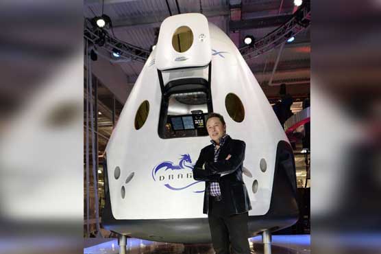 SpaceX unveils capsule to ferry astronauts to space