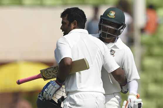 Zimbabwe 53-1 after Bangladesh make 433