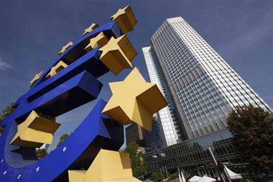 ECB keeps its powder dry, readies anti-deflation gun