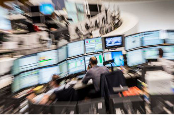 European stocks diverge on mixed US jobs report