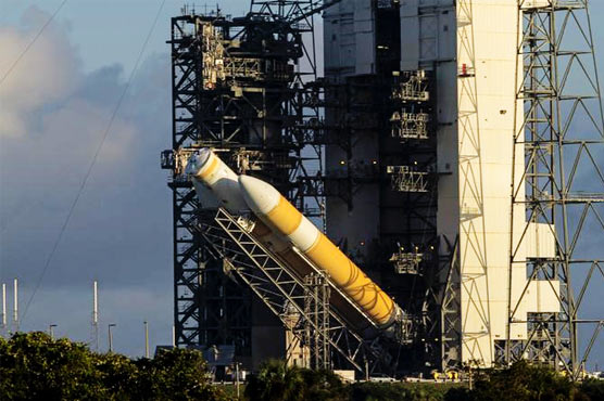 Leery of risk, NASA prepares for capsule’s debut flight in December