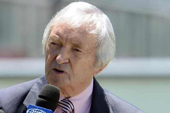 Commentator Benaud fighting skin cancer